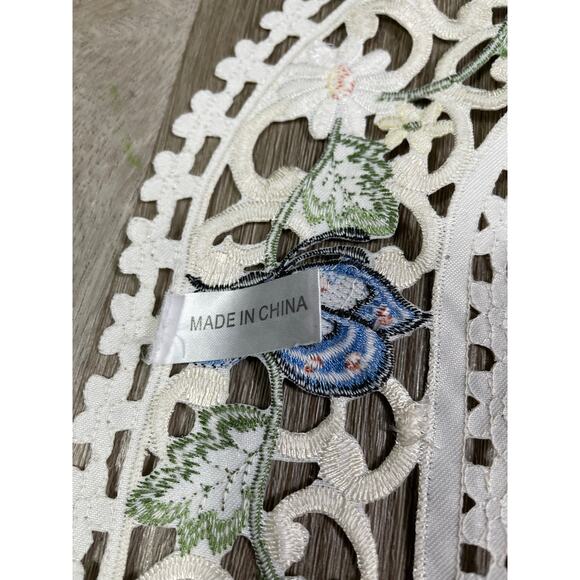 Butterfly‎ Lace Table Oval Floral Embroidered Cutout Doily 100% Polyester - Picture 7 of 8